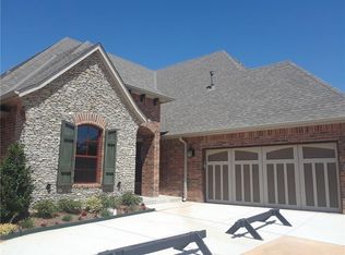 1014 Villas Creek Dr, Edmond, OK 73003