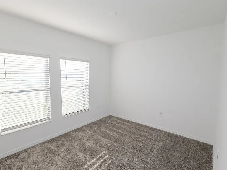 1482 Austin St — Photo 3