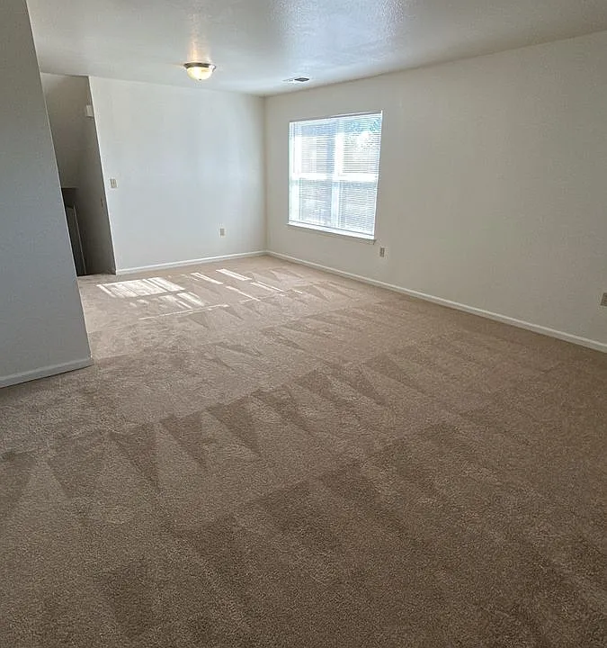 1201 Dakota Dr