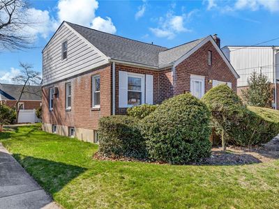 1710 Belmont Avenue, New Hyde Park, NY, 11040