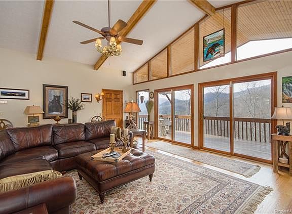 3rd image of 120 Greenview Dr