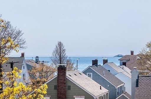 2nd image of 3 Rock Ave