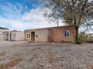 424 Grove St NE, Albuquerque, NM 87108