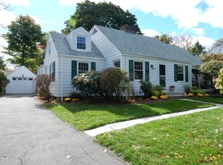 8 Phillips Ln, Darien, CT 06820