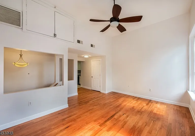 15 Glenridge Ave #5 — Photo 4