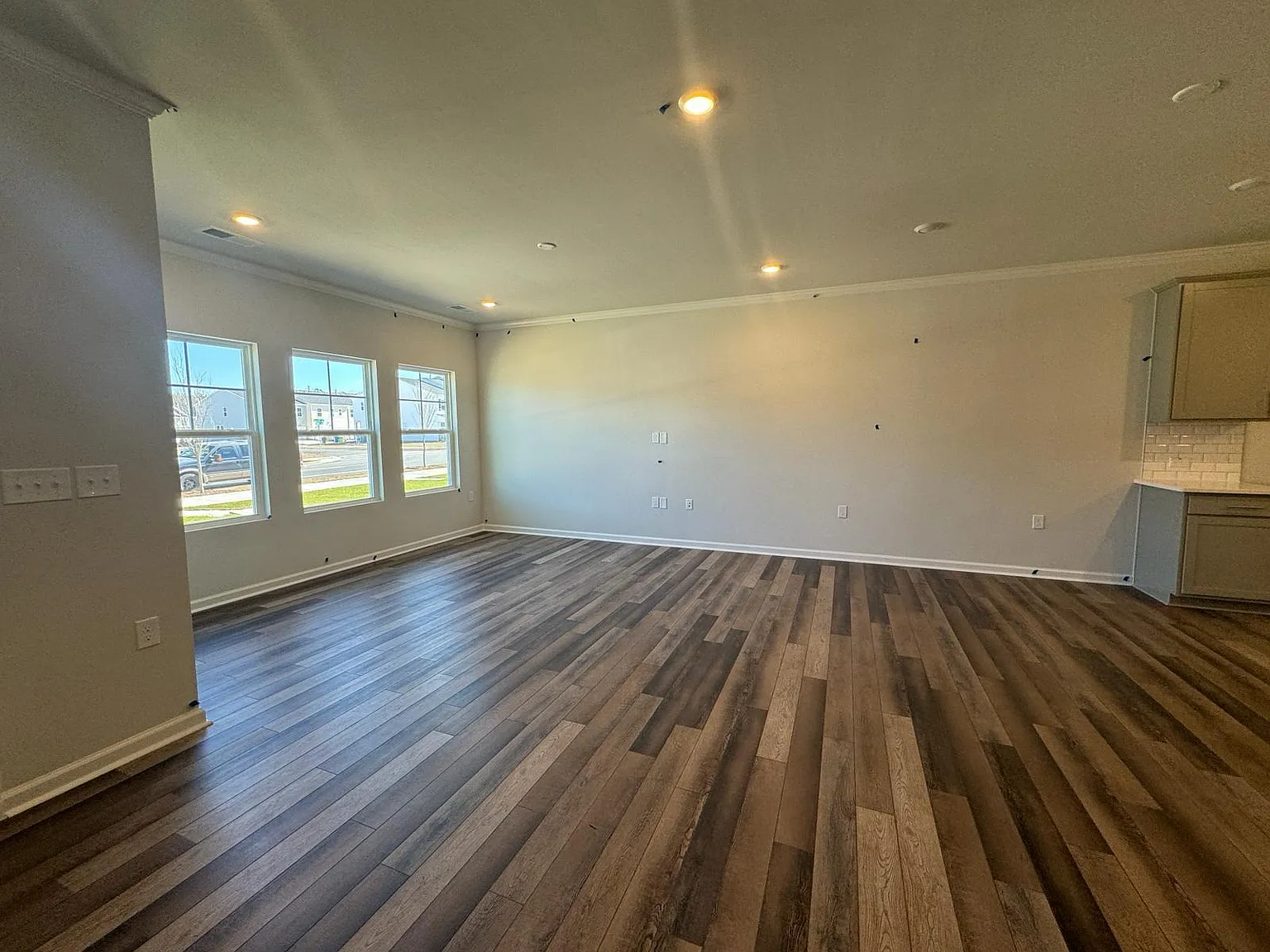 3 bed, 2.5 bath, 1950 sqft, $1,995 — Photo 4