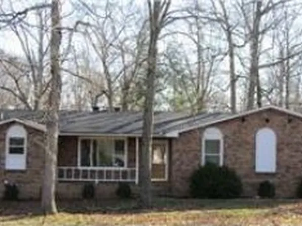 501 Maplewood Dr, Greenbrier, TN 37073