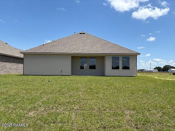 2nd image of 116 Cottage Cove Dr