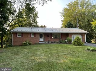 2389 Scotland Rd, Chambersburg, PA 17201