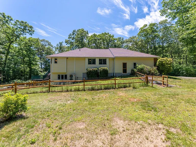 202 West Rd — Photo 42