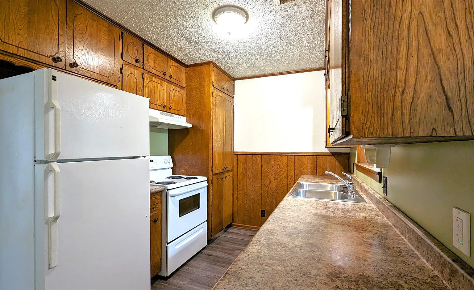 326 Tucson Dr — Photo 3