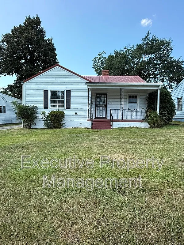 3 bed, 2.0 bath, 1329 sqft, $1,195 — Photo 1