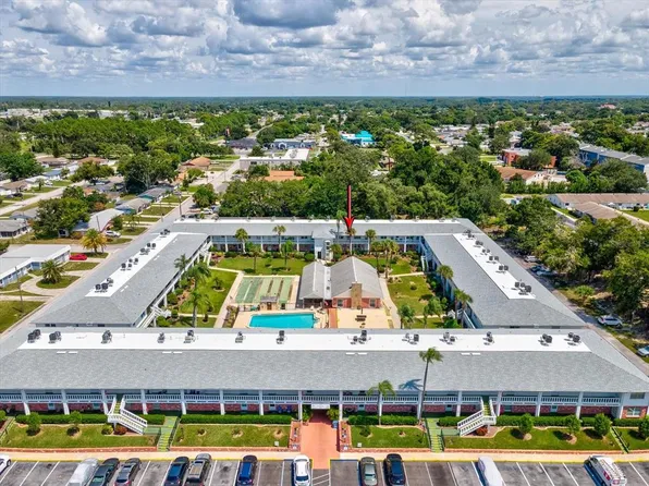 4746 Azalea Dr APT 209, New Port Richey, FL 34652