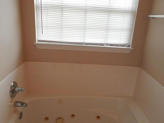 5th image of 2022 Coral St