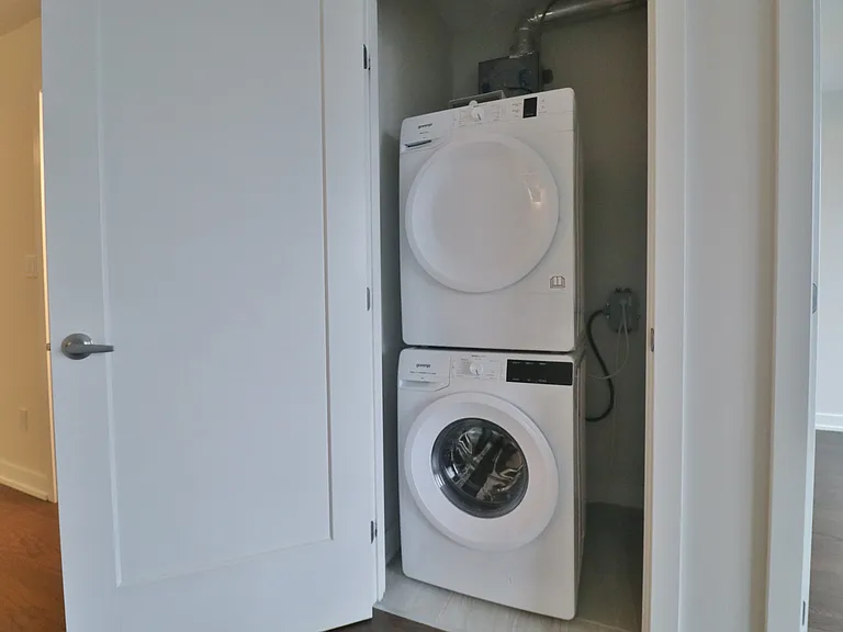 530 De Mazenod Ave #606 — Photo 23