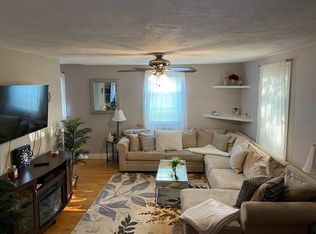 8 Pearl St #3, Gloucester, MA 01930