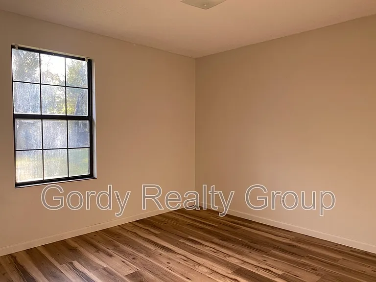 2764 Wynn St — Photo 6