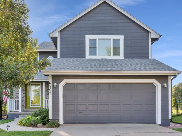 6902 Brookview Dr, Urbandale, IA 50322