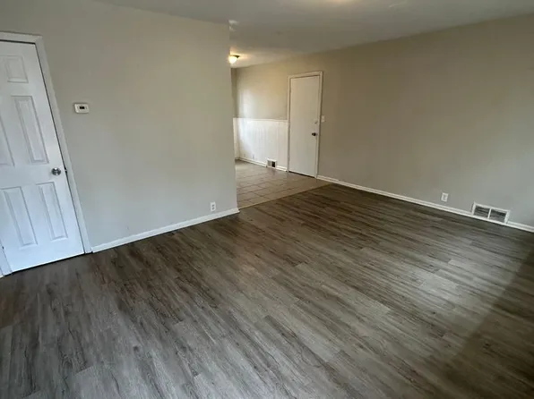 11302 Corrington Ave, Kansas City, MO 64134