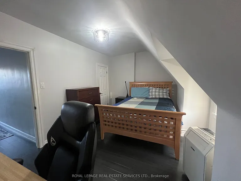 263 Grace St #2 — Photo 14