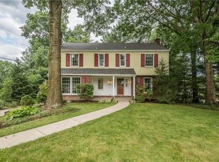 2182 Meadowmont Dr, Pittsburgh, PA