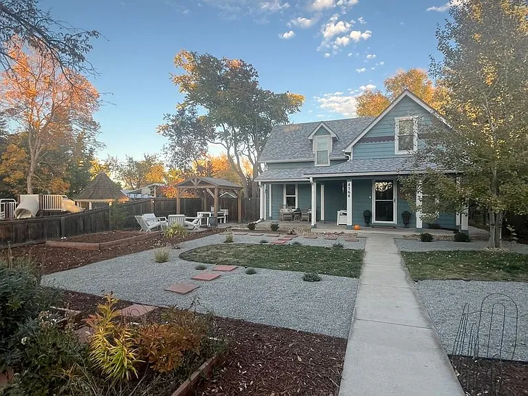 4164 Benton St — Photo 2