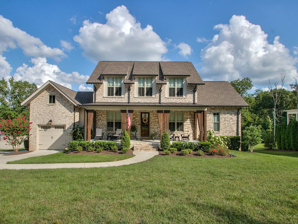 1st image of 213 Gilchrist South Cir