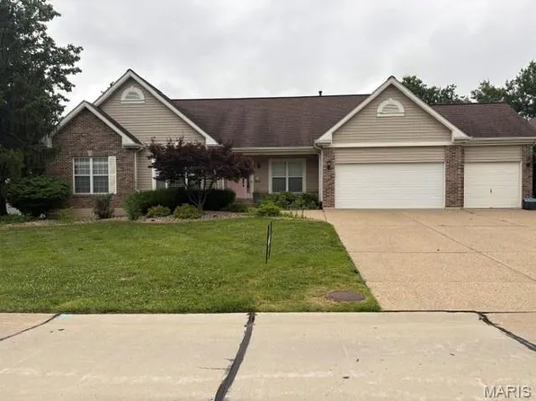 7706 Ardmore Dr, Dardenne Prairie, MO 63368