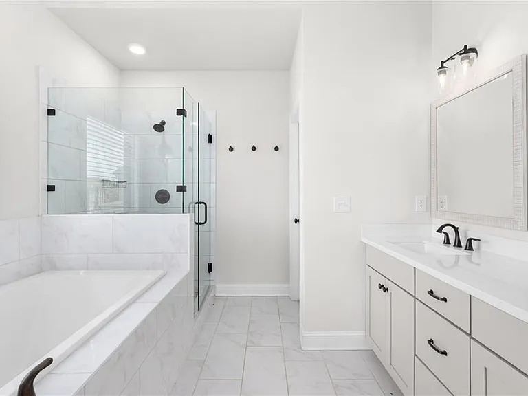 301 Marlowe Aly — Photo 31