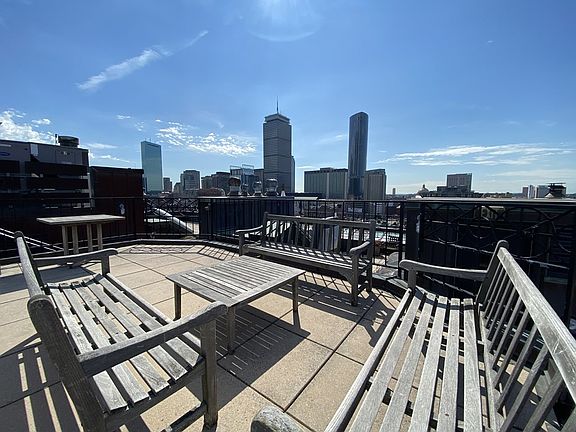 2nd image of 416 Marlborough St APT 106W