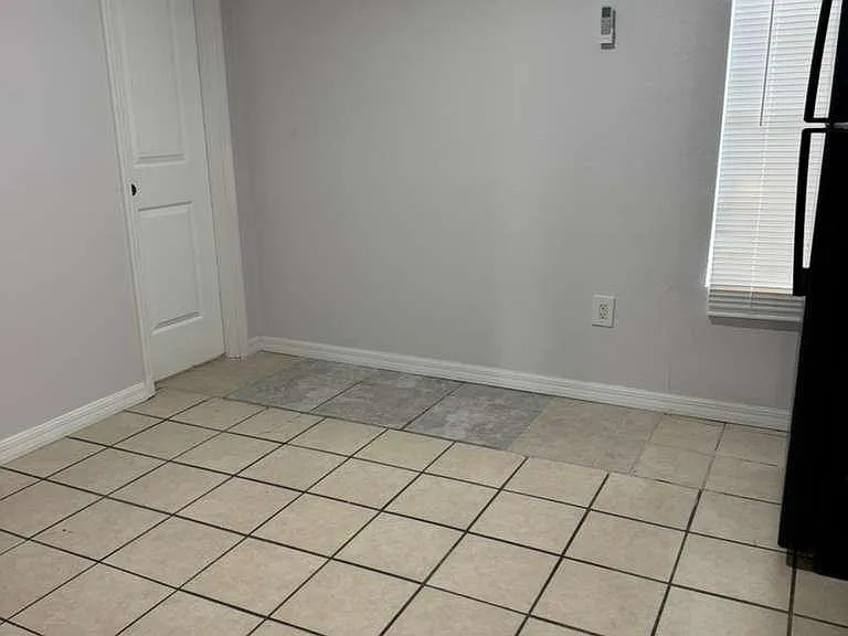 4025 Crofford Ave #3 — Photo 2