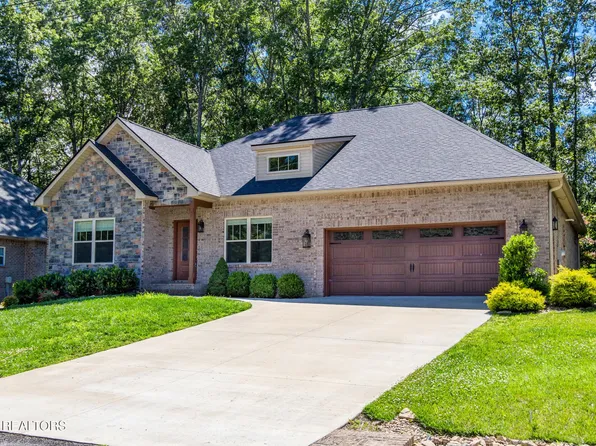 10 King John Ln, Crossville, TN 38558