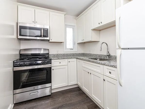 237 Jefferson Ave #B