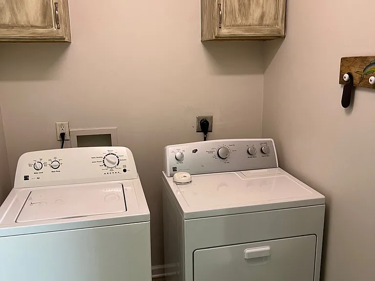1037 Creekview Dr — Photo 22