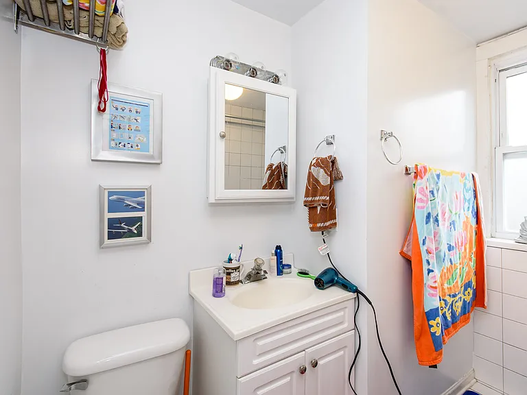 4843 N Oakley Ave #CH — Photo 11