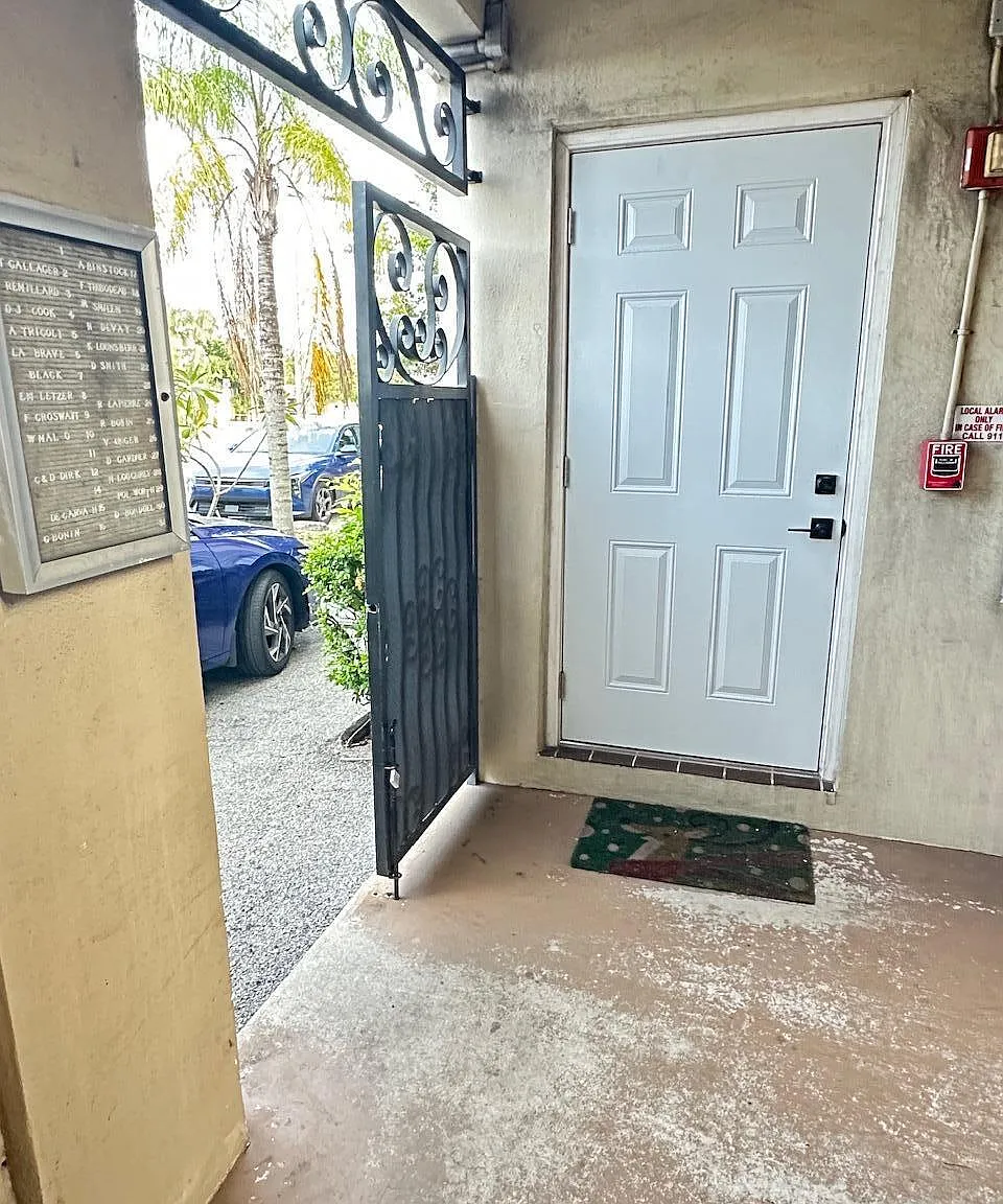 Royal Palm Gardens — Photo 3