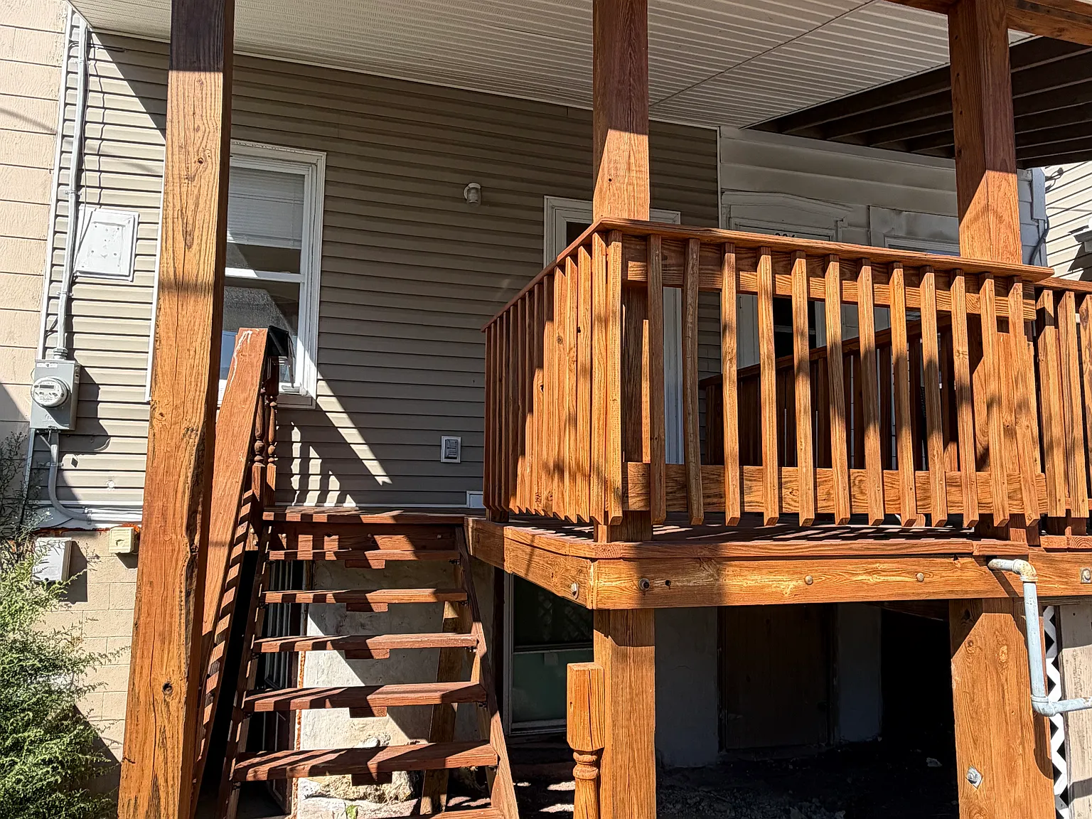 3 bed, 1.5 bath, 1451 sqft, $1,500 — Photo 1