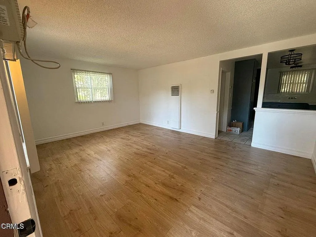 1 bed, 1.0 bath, 725 sqft, $2,195 — Photo 2