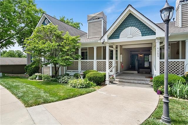 1st image of 4304 S Bryant Ct