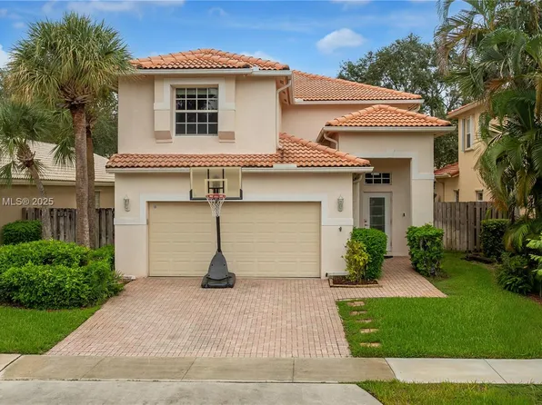 1226 NW 170th Ter, Pembroke Pines, FL 33028