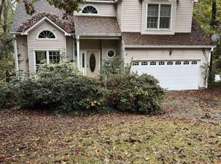 6 Moss Spring Ct, Simpsonville, SC 29680