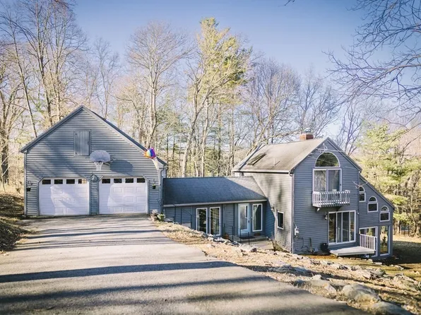 2 Main Dr, Wenham, MA 01984