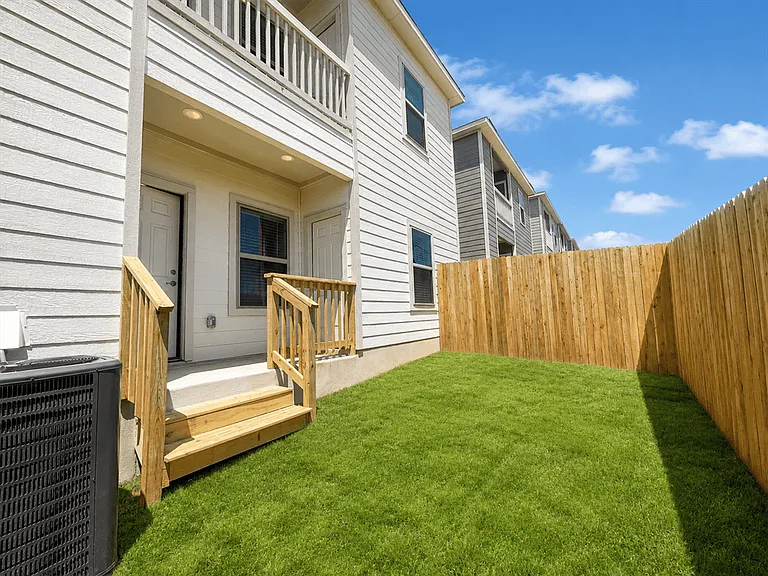 7204 Magnolia Crk #101 — Photo 22