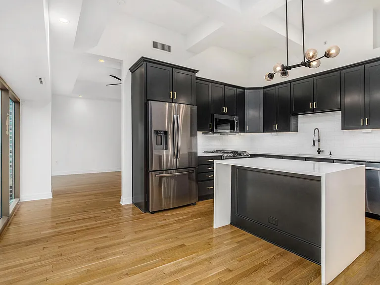 1101 Walnut St #1502 — Photo 18