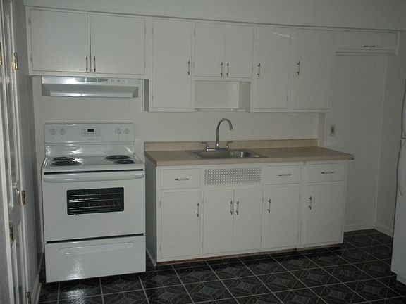 5th image of 1316 S 25th St