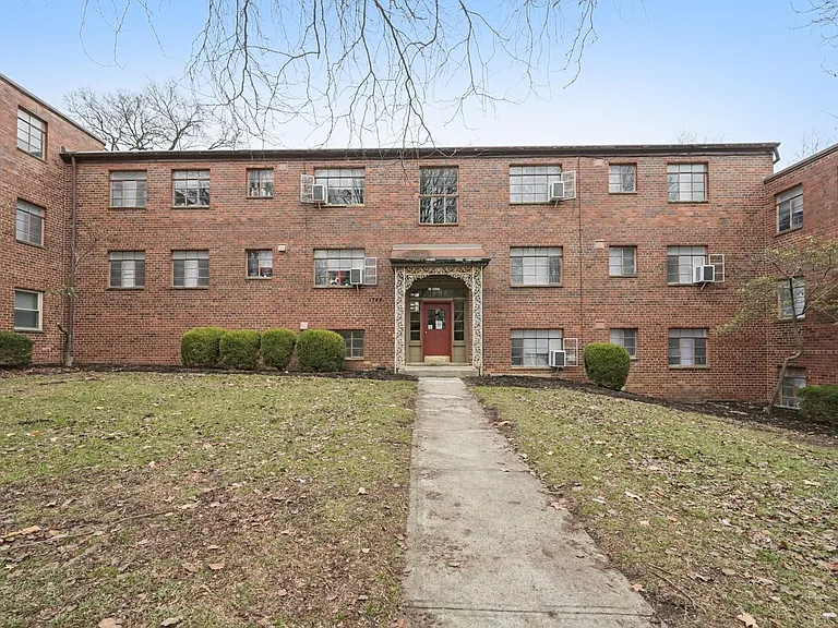 Clifton Woods Apartments — Photo 45