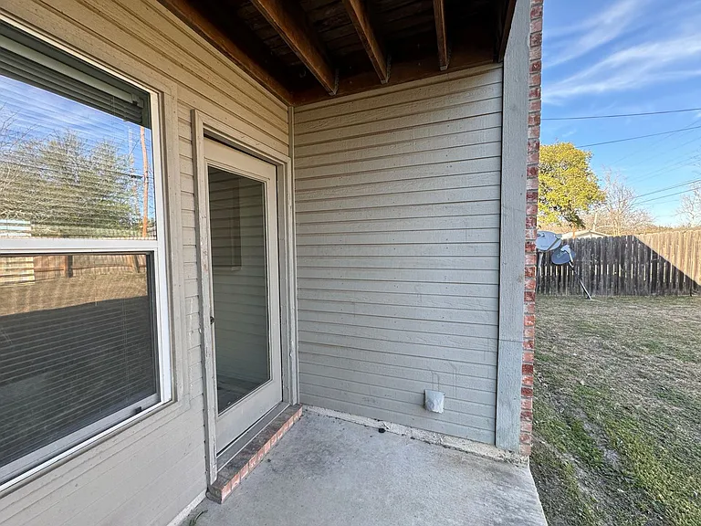 403 Creek — Photo 31