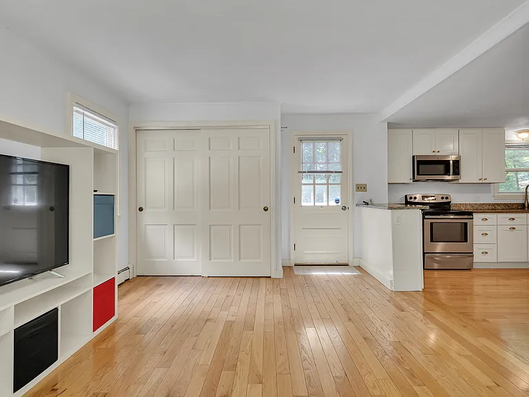 32 Dewey Rd — Photo 11