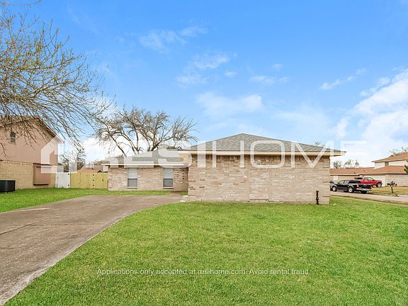 2nd image of 5004 Sandalwood Cir