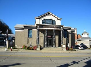 395 W 9th St, Dubuque, IA 52001